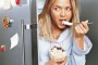 How to stop eating a lot of sweet and at night – nutritionists know